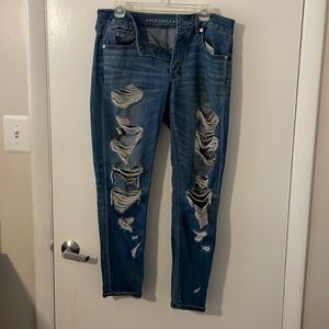 American Eagle Light Wash Distressed Tomgirl Jean